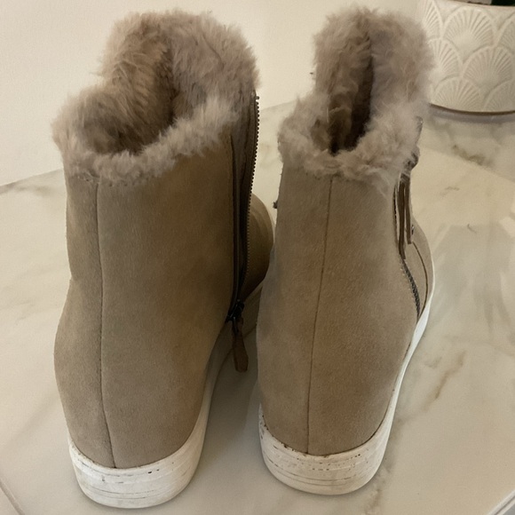 Caslon Suede & Synthetic Taupe with Hidden wedge boots . - Picture 5 of 9